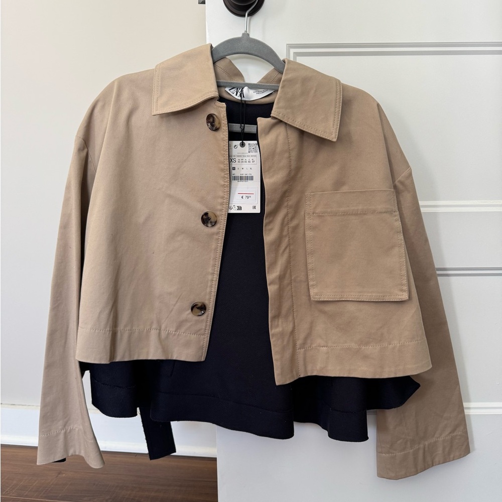 NWT. ZARA Contrasting Wool
Blend Trench Coat ZW
COLLECTION Light Whiskey